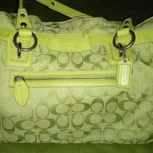 Coach Green Market Shopper Perfect for Any Spring Day